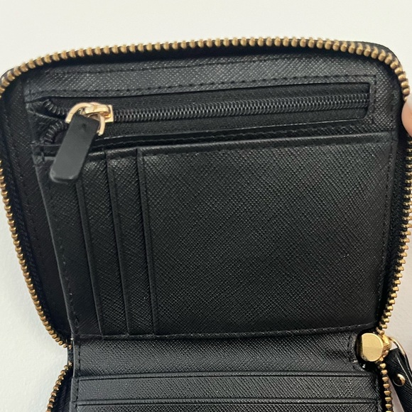 Kate Spade Zip Wallet - Picture 3 of 7